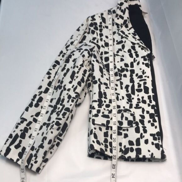 Chico’s Black and White Full Zipper Lined Jacket - Picture 9 of 11